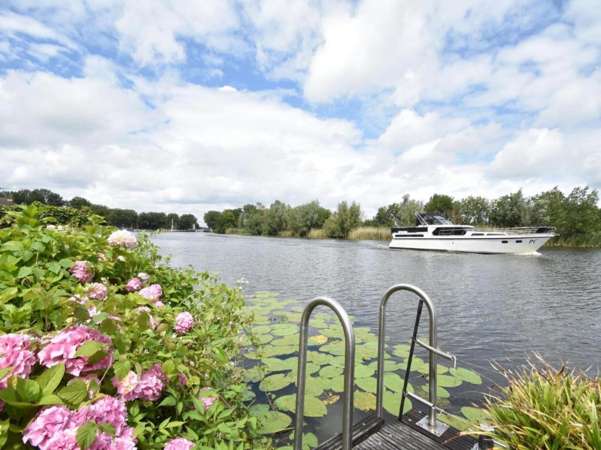 Riverside holiday home near Amsterdam Nigtevecht Exterior foto